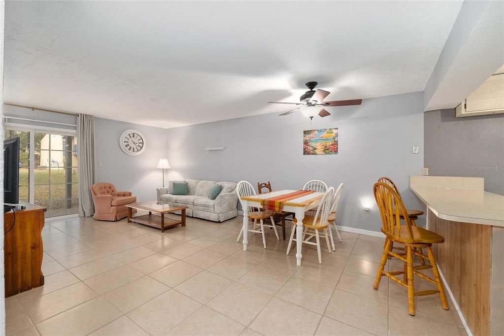 En Venta: $81,900 (1 camas, 1 baños, 876 Pies cuadrados)