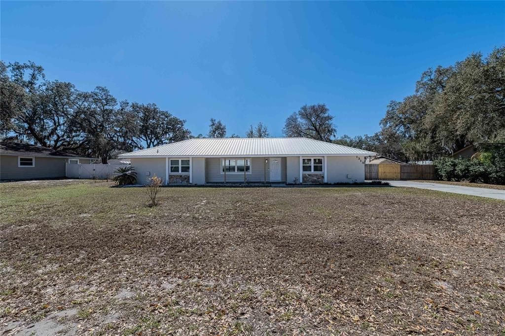 Recently Sold: $399,000 (4 beds, 2 baths, 1906 Square Feet)
