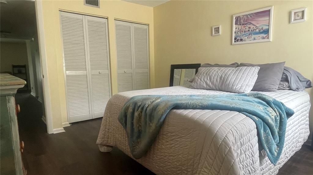 待售: $109,900 (2 贝兹, 2 浴室, 1108 平方英尺)