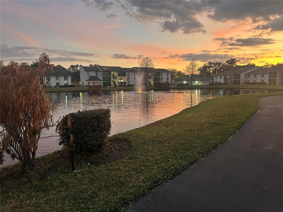 Active With Contract: $1,500 (2 beds, 2 baths, 1064 Square Feet)