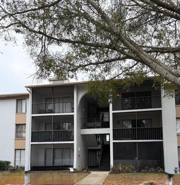 Active With Contract: $1,500 (2 beds, 2 baths, 1064 Square Feet)