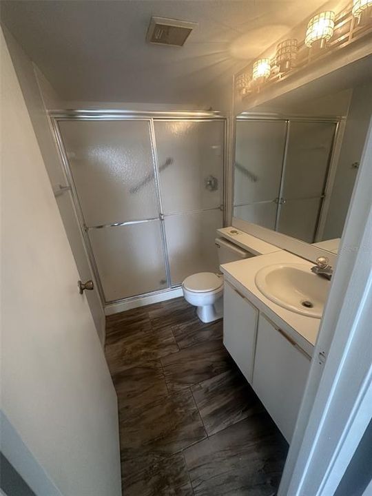 Active With Contract: $1,500 (2 beds, 2 baths, 1064 Square Feet)