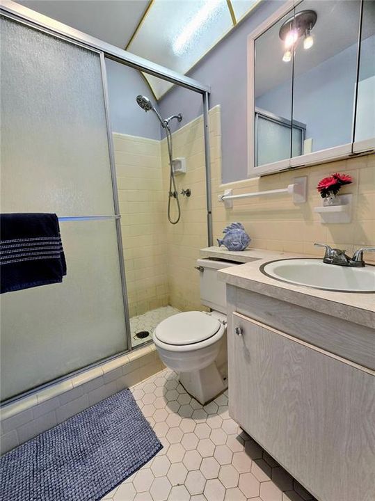 На продажу: $85,500 (2 спален, 2 ванн, 912 Квадратных фут)