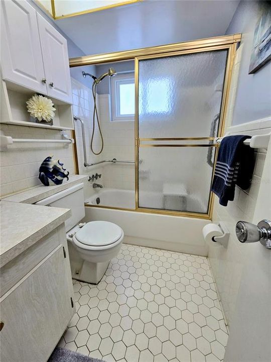 На продажу: $85,500 (2 спален, 2 ванн, 912 Квадратных фут)