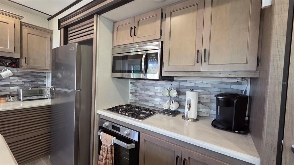 На продажу: $359,000 (0.07 acres)