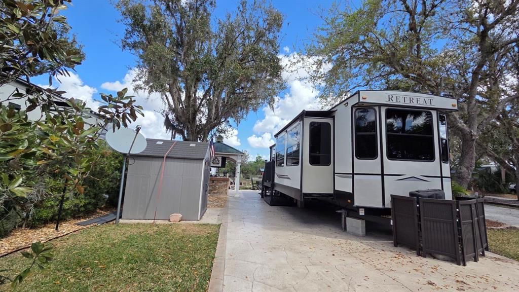 На продажу: $359,000 (0.07 acres)