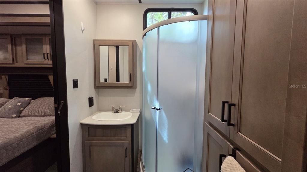 На продажу: $359,000 (0.07 acres)