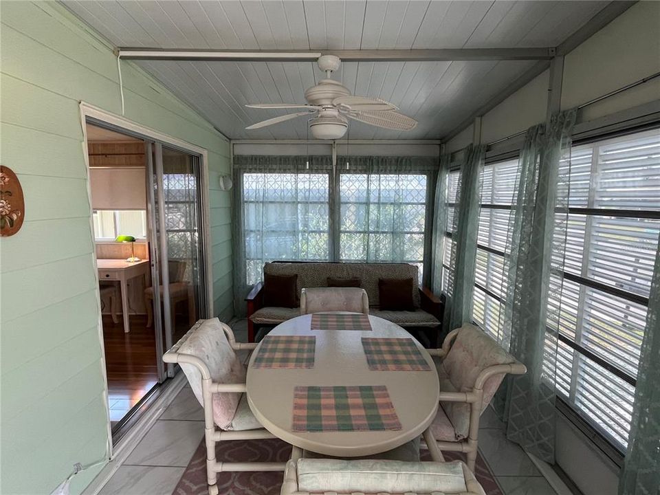 Activo con contrato: $135,000 (2 camas, 2 baños, 1128 Pies cuadrados)