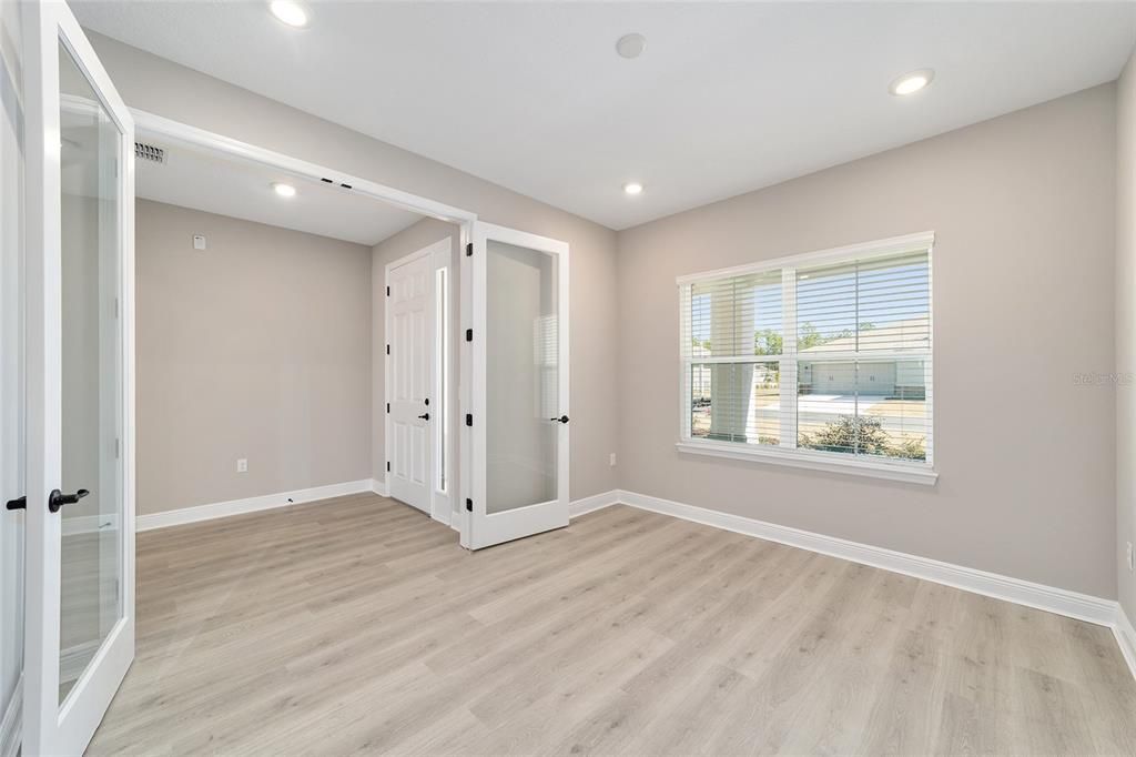 For Sale: $418,695 (2 beds, 2 baths, 1718 Square Feet)