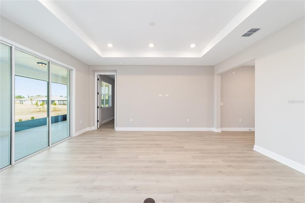 For Sale: $418,695 (2 beds, 2 baths, 1718 Square Feet)