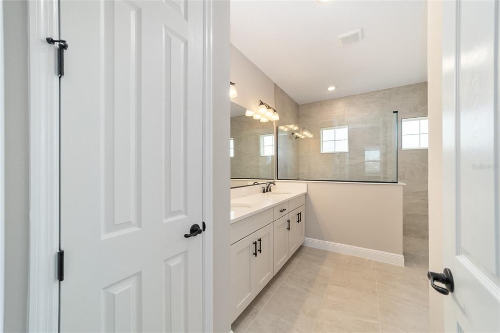 For Sale: $418,695 (2 beds, 2 baths, 1718 Square Feet)