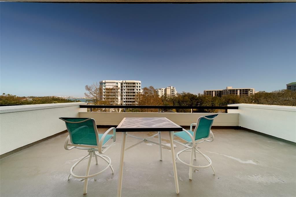 For Sale: $774,900 (2 beds, 2 baths, 1844 Square Feet)