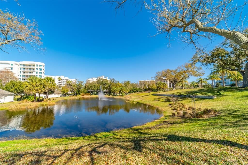 For Sale: $774,900 (2 beds, 2 baths, 1844 Square Feet)