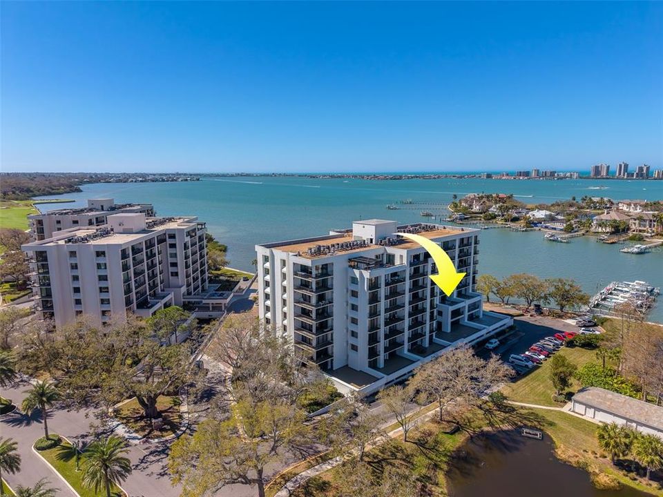 For Sale: $774,900 (2 beds, 2 baths, 1844 Square Feet)