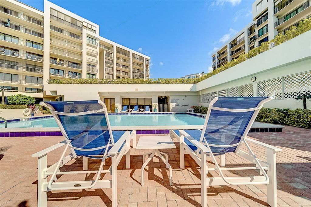 For Sale: $774,900 (2 beds, 2 baths, 1844 Square Feet)