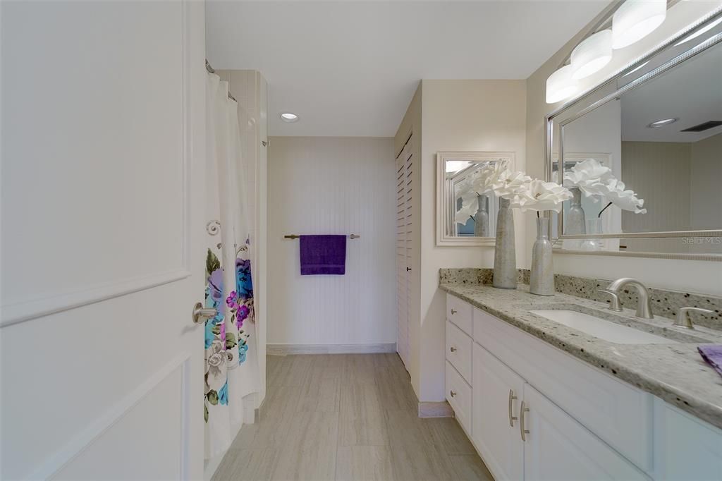 For Sale: $774,900 (2 beds, 2 baths, 1844 Square Feet)