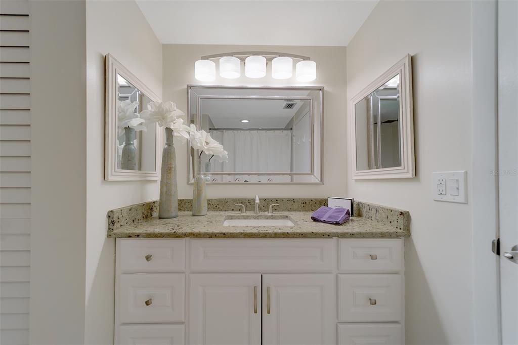 For Sale: $774,900 (2 beds, 2 baths, 1844 Square Feet)