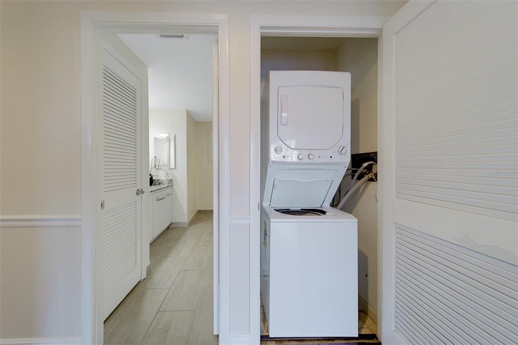 For Sale: $774,900 (2 beds, 2 baths, 1844 Square Feet)