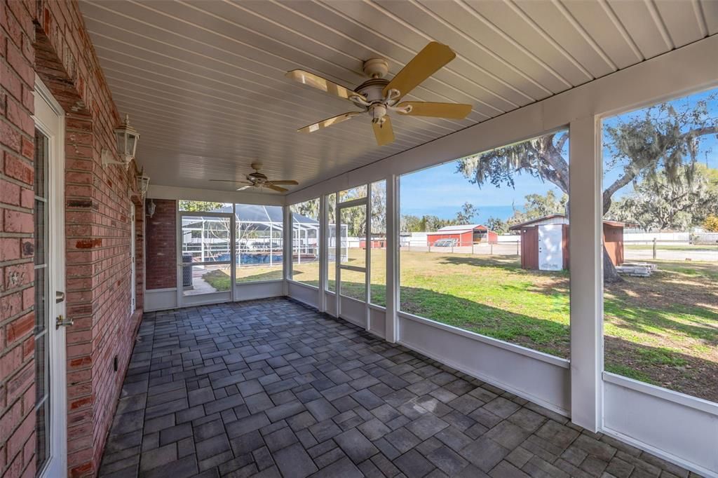 Activo con contrato: $665,000 (3 camas, 3 baños, 2017 Pies cuadrados)