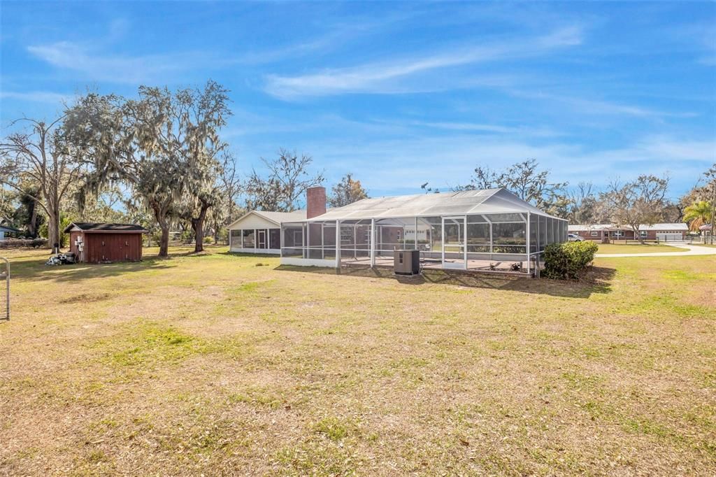 Activo con contrato: $665,000 (3 camas, 3 baños, 2017 Pies cuadrados)