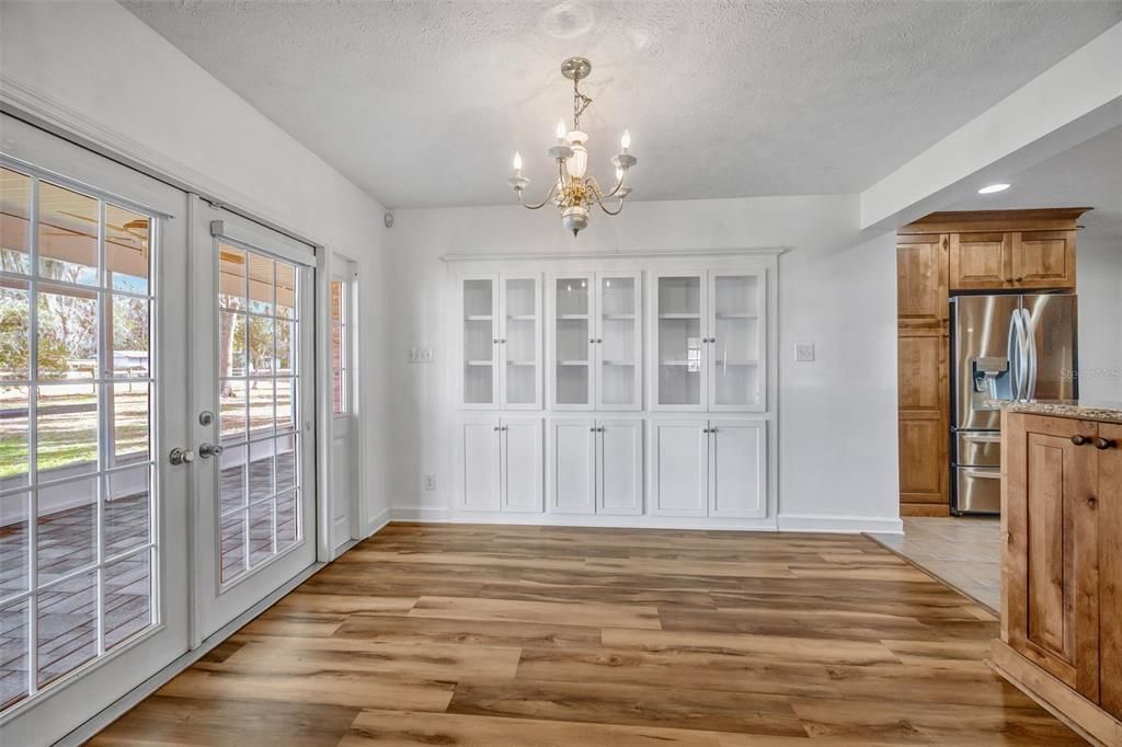 Activo con contrato: $665,000 (3 camas, 3 baños, 2017 Pies cuadrados)