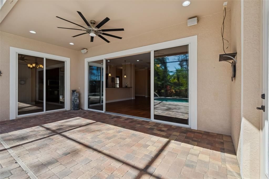 Active With Contract: $1,200,000 (5 beds, 3 baths, 3733 Square Feet)