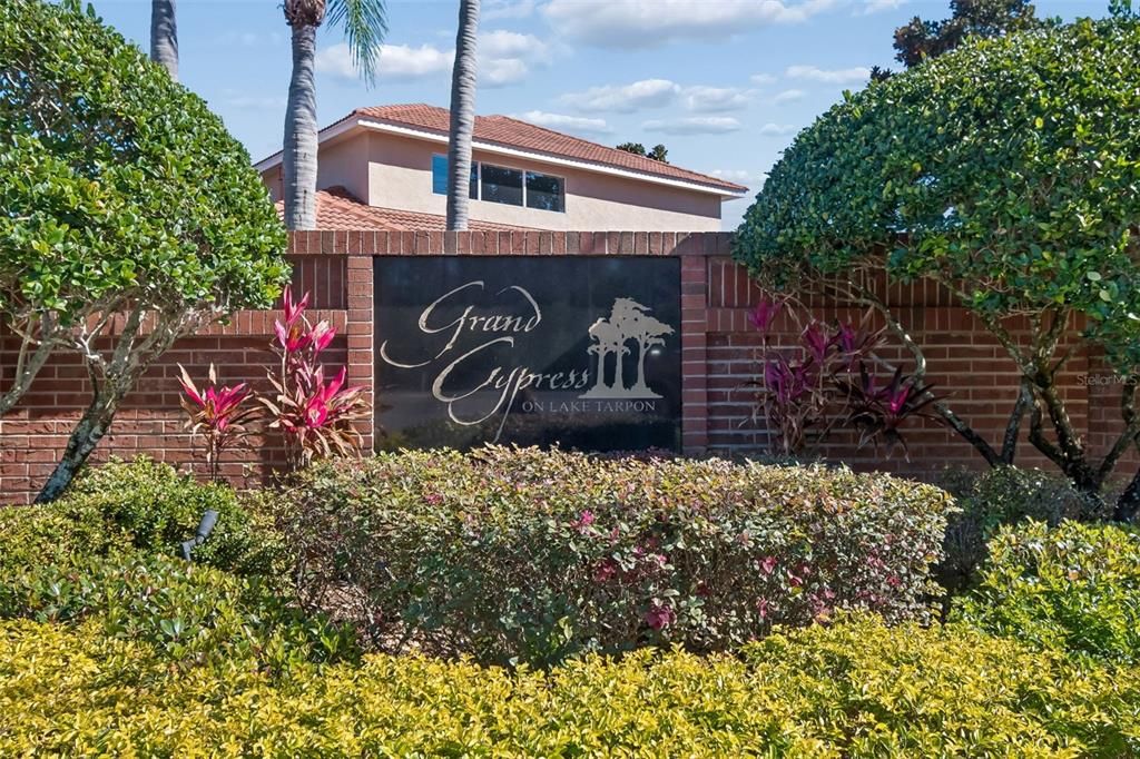 Active With Contract: $1,200,000 (5 beds, 3 baths, 3733 Square Feet)