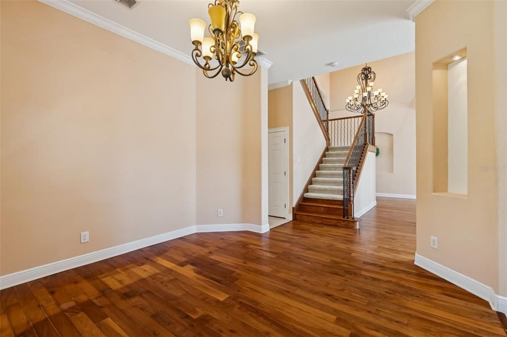 Active With Contract: $1,200,000 (5 beds, 3 baths, 3733 Square Feet)