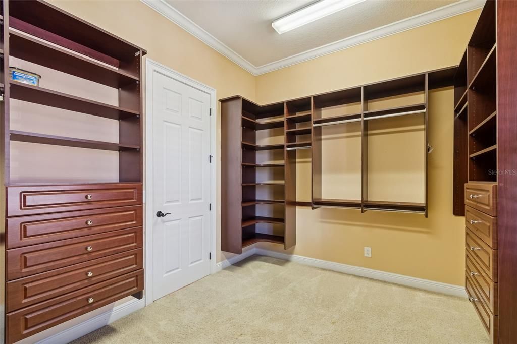 Active With Contract: $1,200,000 (5 beds, 3 baths, 3733 Square Feet)