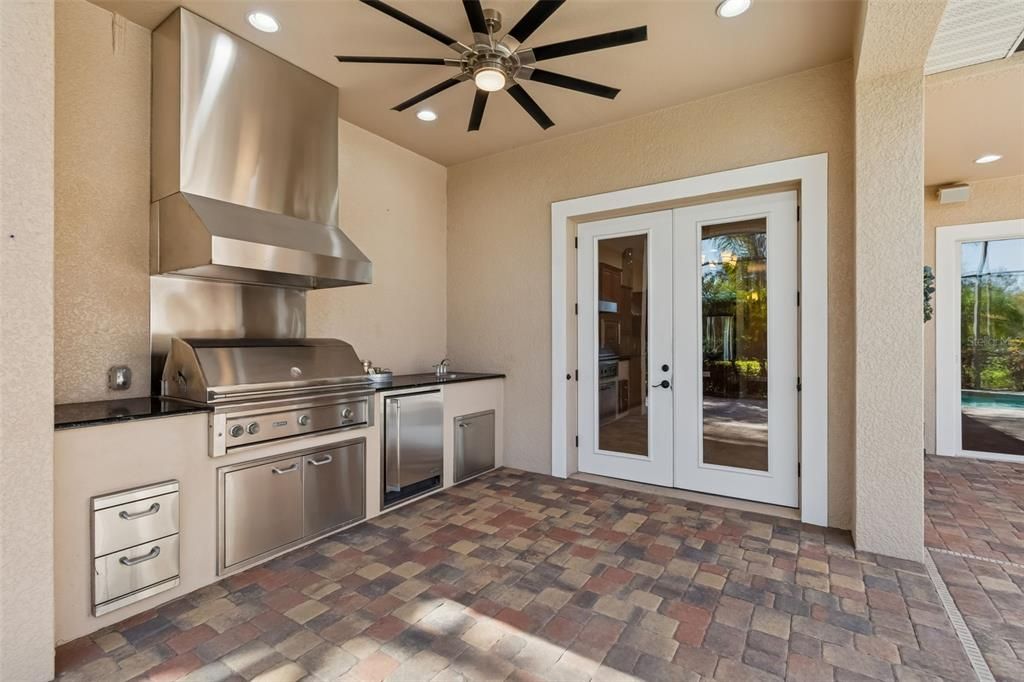 Active With Contract: $1,200,000 (5 beds, 3 baths, 3733 Square Feet)