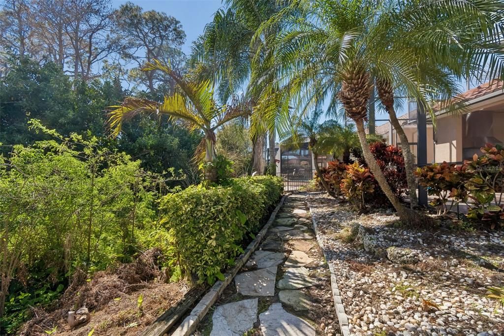 Active With Contract: $1,200,000 (5 beds, 3 baths, 3733 Square Feet)