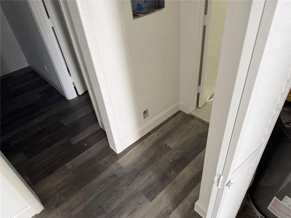 For Rent: $1,099 (2 beds, 1 baths, 783 Square Feet)