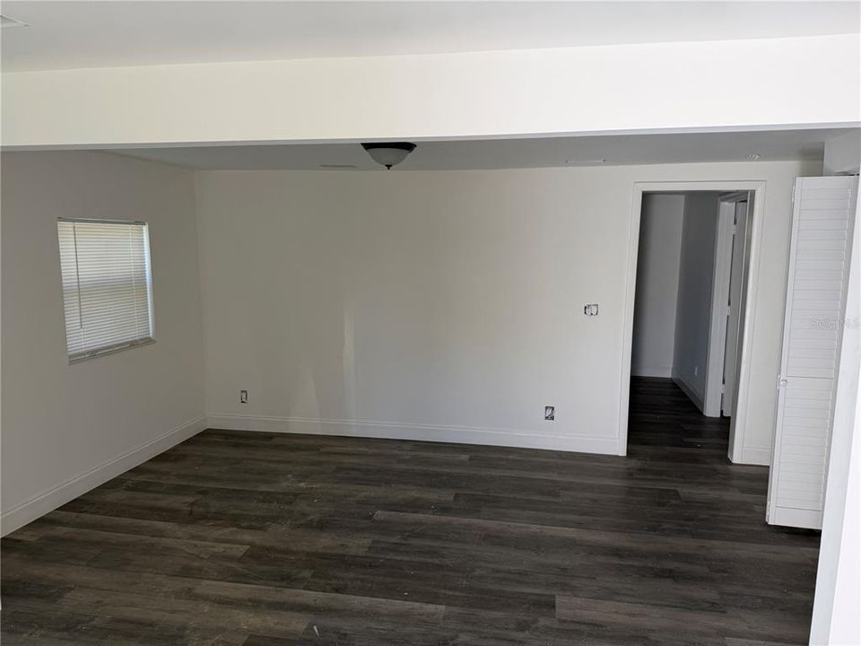 For Rent: $1,099 (2 beds, 1 baths, 783 Square Feet)