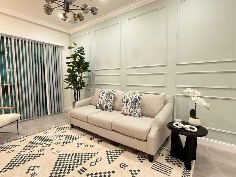 For Sale: $895,000 (5 beds, 5 baths, 1918 Square Feet)