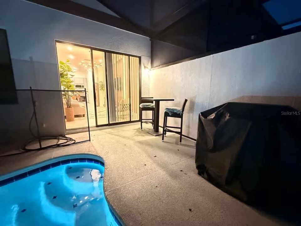 For Sale: $895,000 (5 beds, 5 baths, 1918 Square Feet)