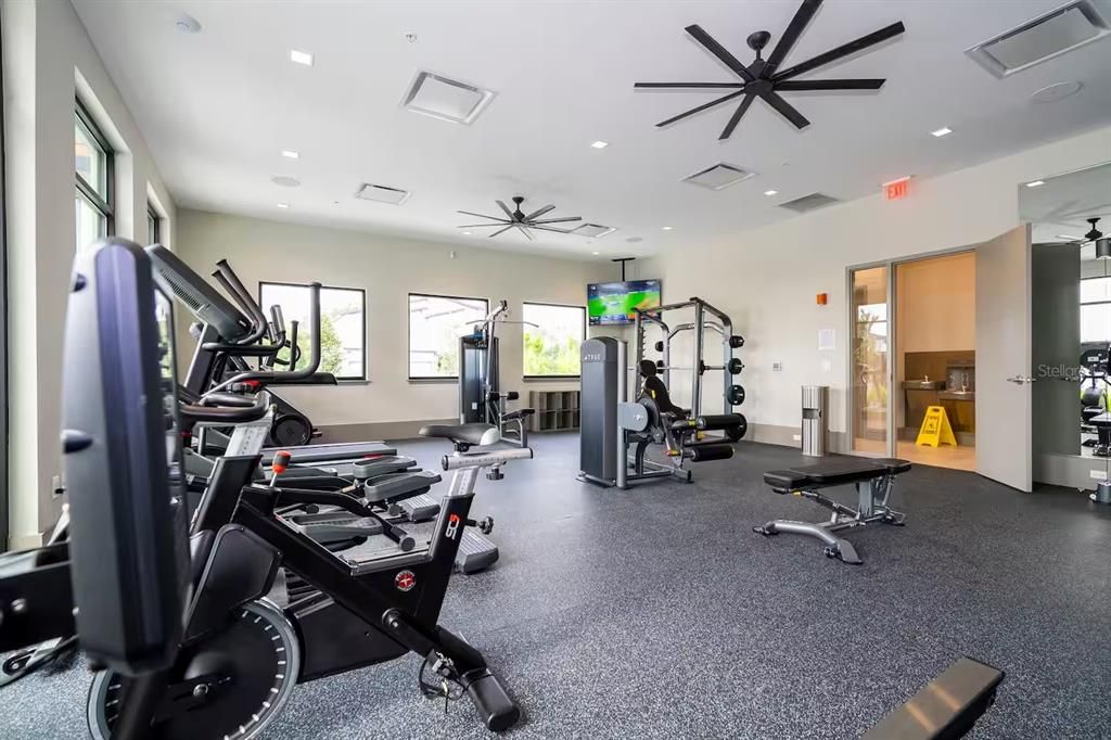 For Sale: $895,000 (5 beds, 5 baths, 1918 Square Feet)