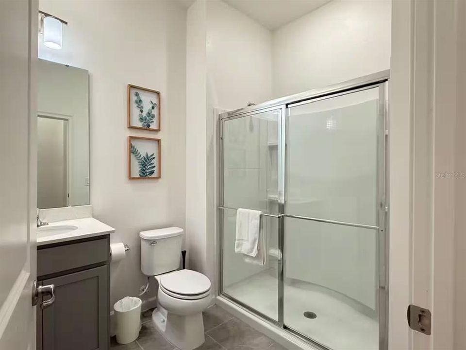 For Sale: $895,000 (5 beds, 5 baths, 1918 Square Feet)