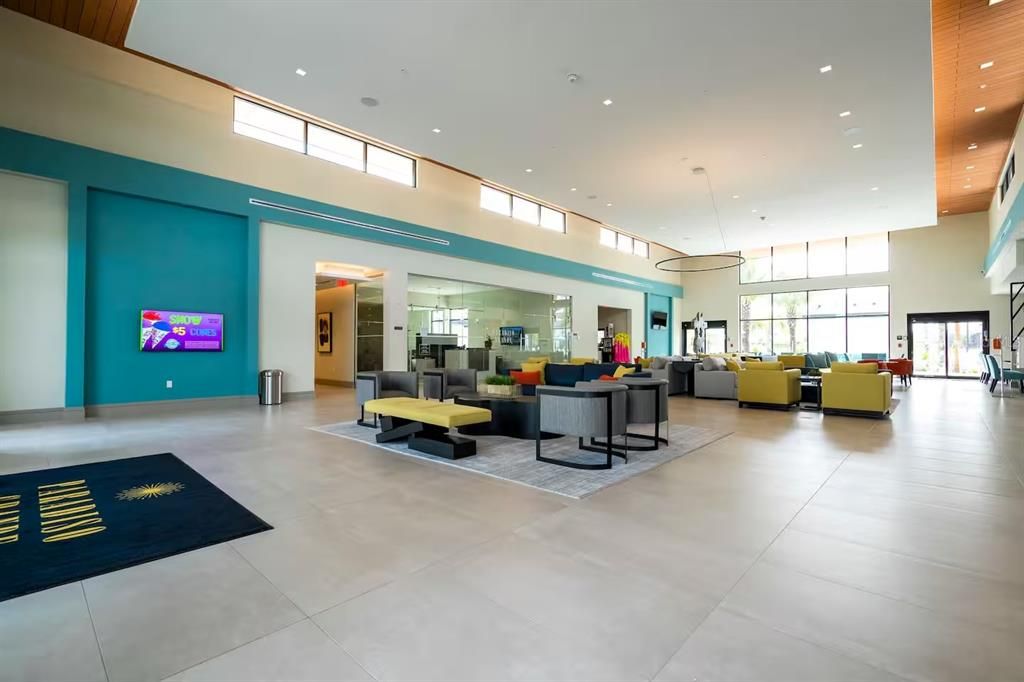 For Sale: $895,000 (5 beds, 5 baths, 1918 Square Feet)