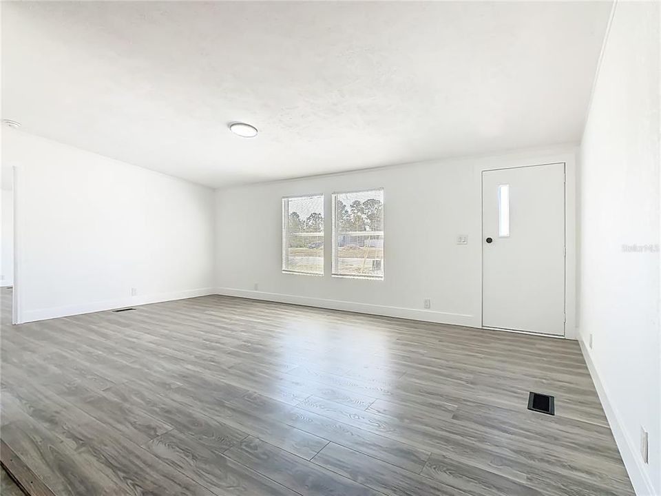 En Venta: $329,990 (4 camas, 2 baños, 1836 Pies cuadrados)