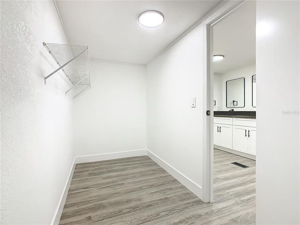 En Venta: $329,990 (4 camas, 2 baños, 1836 Pies cuadrados)