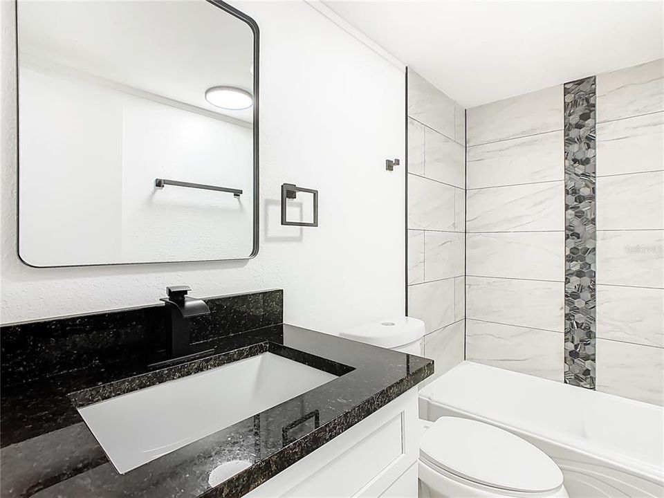 En Venta: $329,990 (4 camas, 2 baños, 1836 Pies cuadrados)