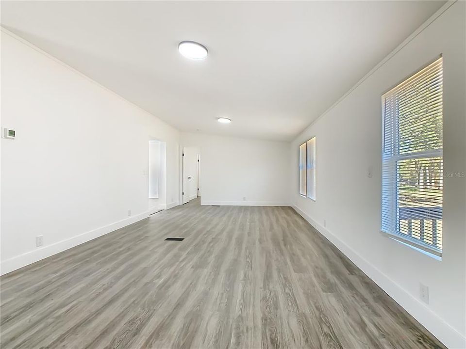 En Venta: $329,990 (4 camas, 2 baños, 1836 Pies cuadrados)