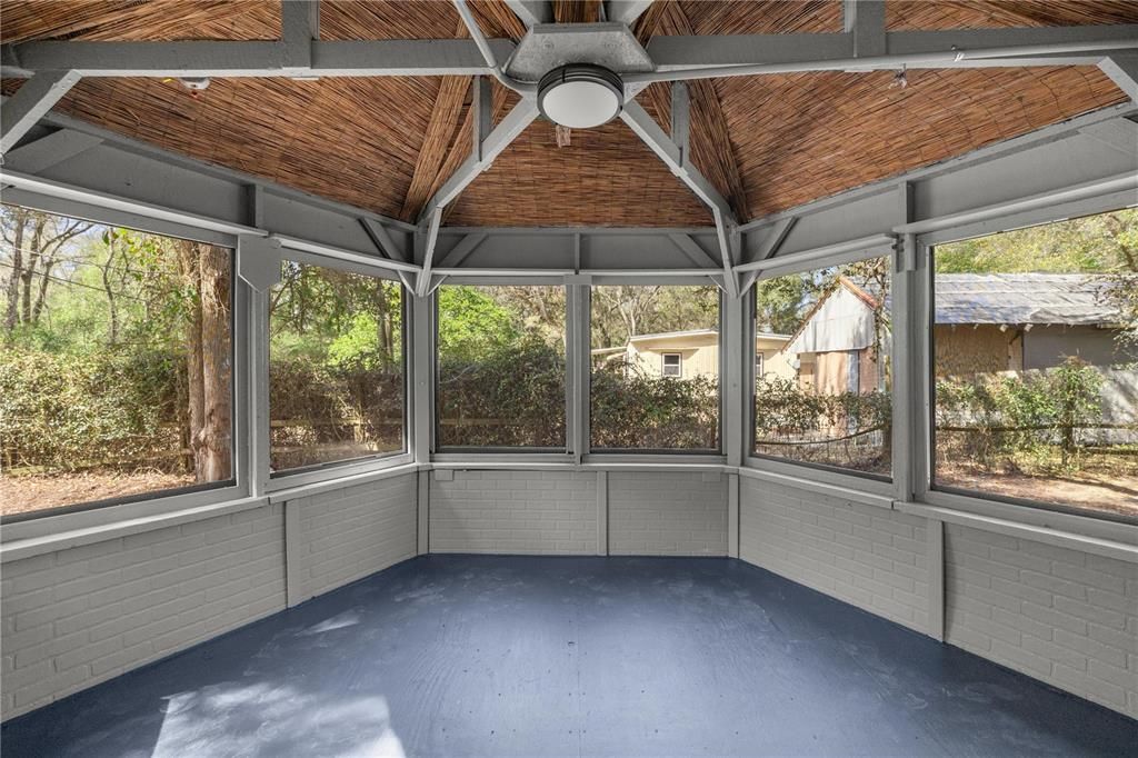 Active With Contract: $220,000 (3 beds, 2 baths, 1248 Square Feet)