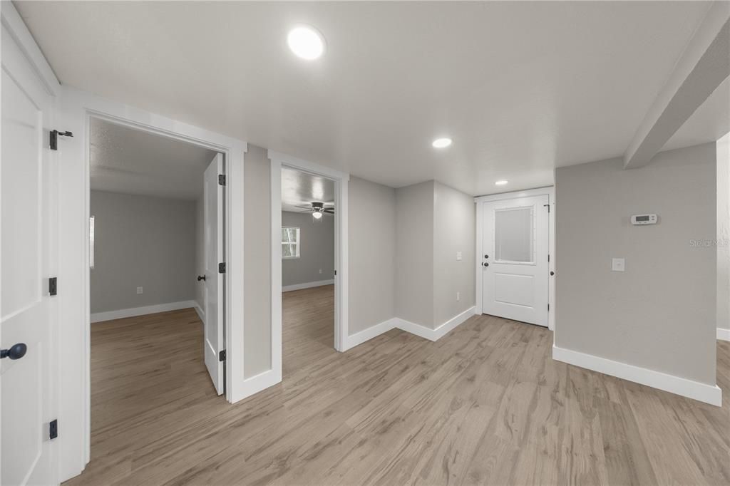 Active With Contract: $220,000 (3 beds, 2 baths, 1248 Square Feet)