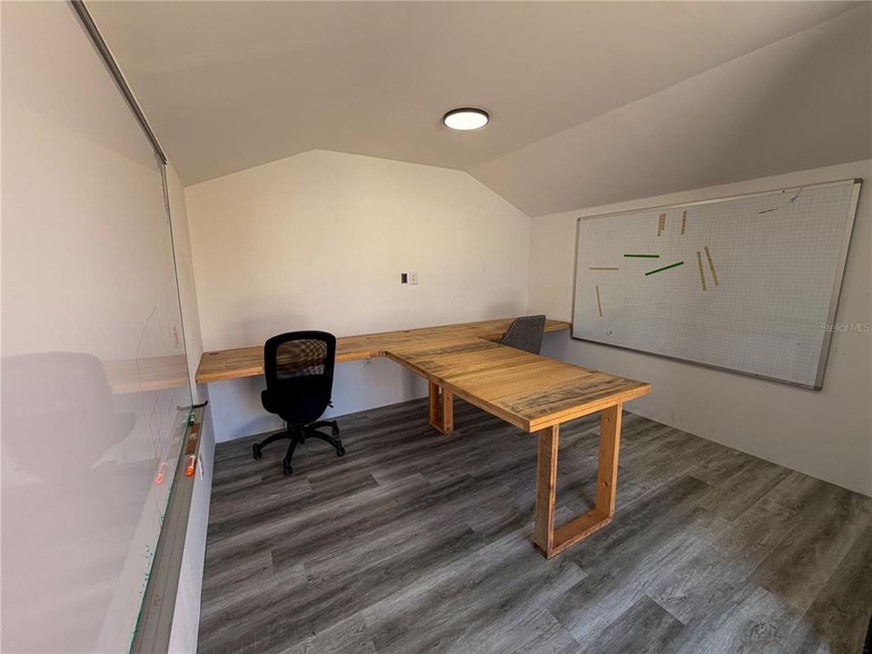 Active With Contract: $305,000 (3 beds, 2 baths, 1040 Square Feet)