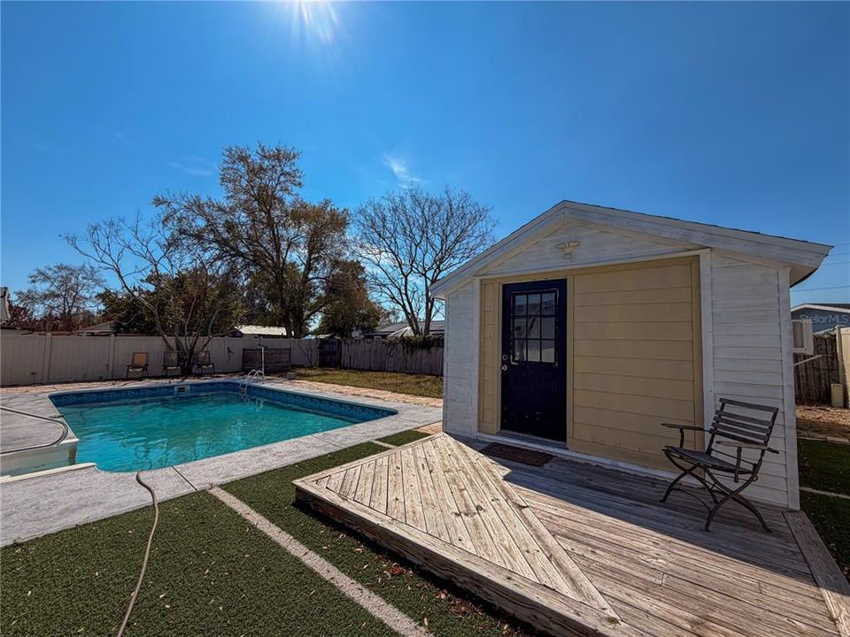Active With Contract: $305,000 (3 beds, 2 baths, 1040 Square Feet)