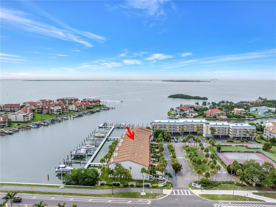 For Sale: $939,000 (3 beds, 3 baths, 2127 Square Feet)
