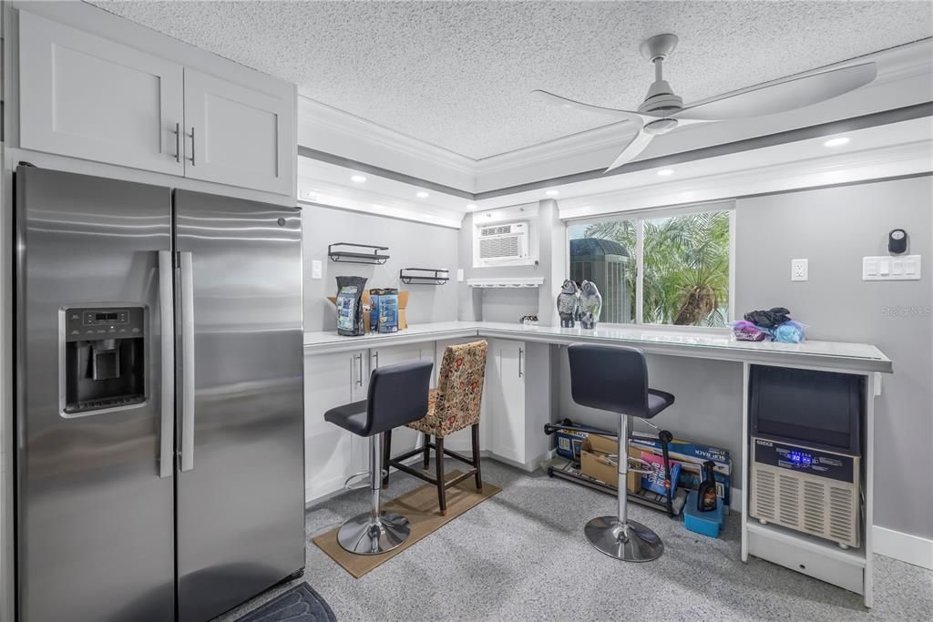 For Sale: $939,000 (3 beds, 3 baths, 2127 Square Feet)