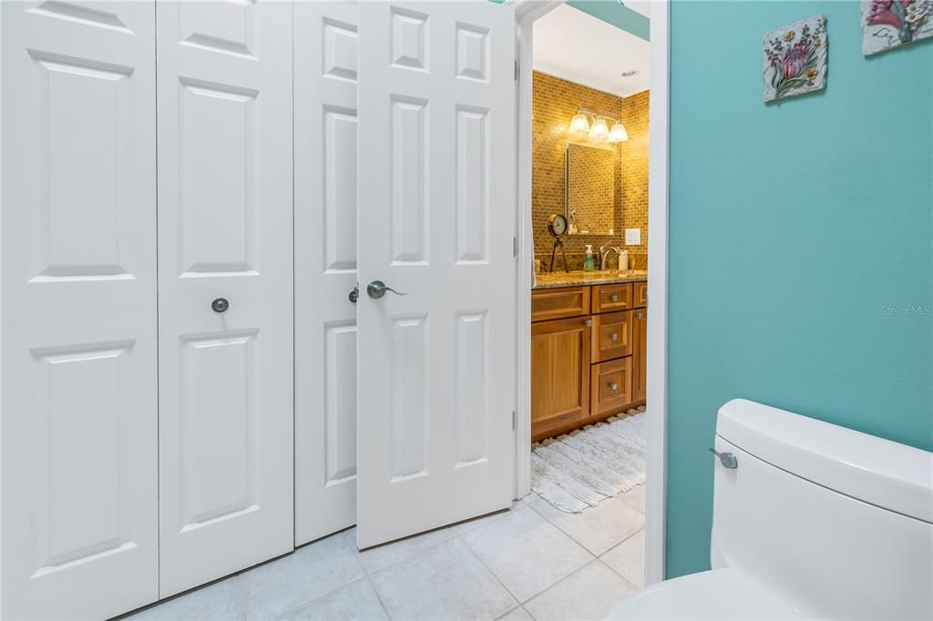 For Sale: $939,000 (3 beds, 3 baths, 2127 Square Feet)
