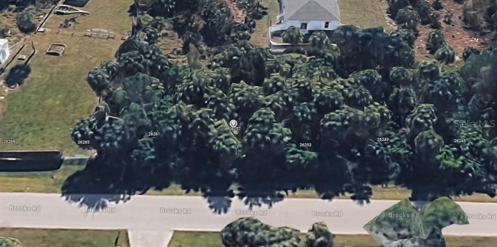 На продажу: $17,000 (0.18 acres)